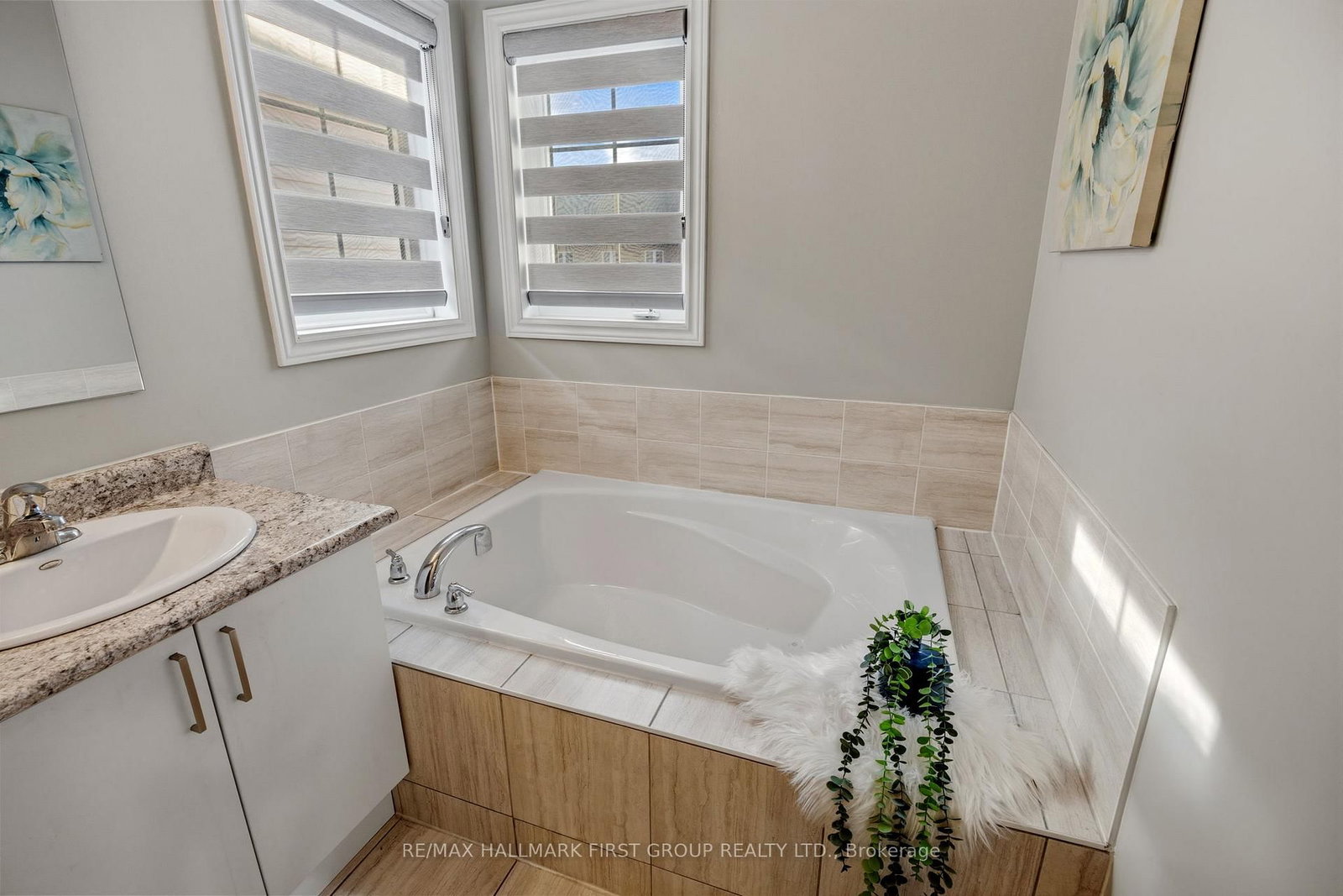 Semi-Detached House sold at 162 Leney Street, Ajax, Ontario, L1Z 0T6 - South East - MLS: E13123744