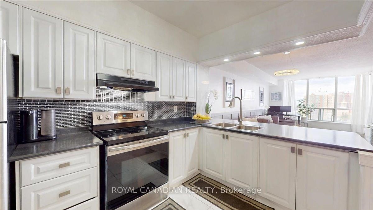 410 Mclevin Avenue • #1011 • Toronto, ON photo 6