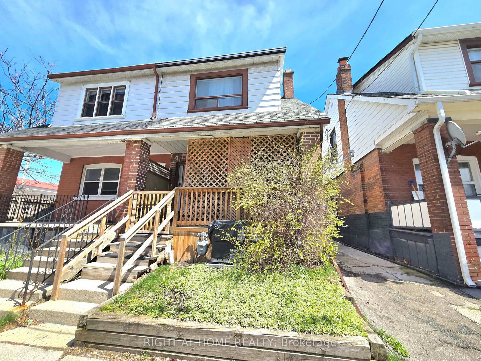 Semi-Detached House for sale at 633 Greenwood Avenue, Toronto, Ontario, M4J 4B1 - Blake-Jones - MLS: E13125860