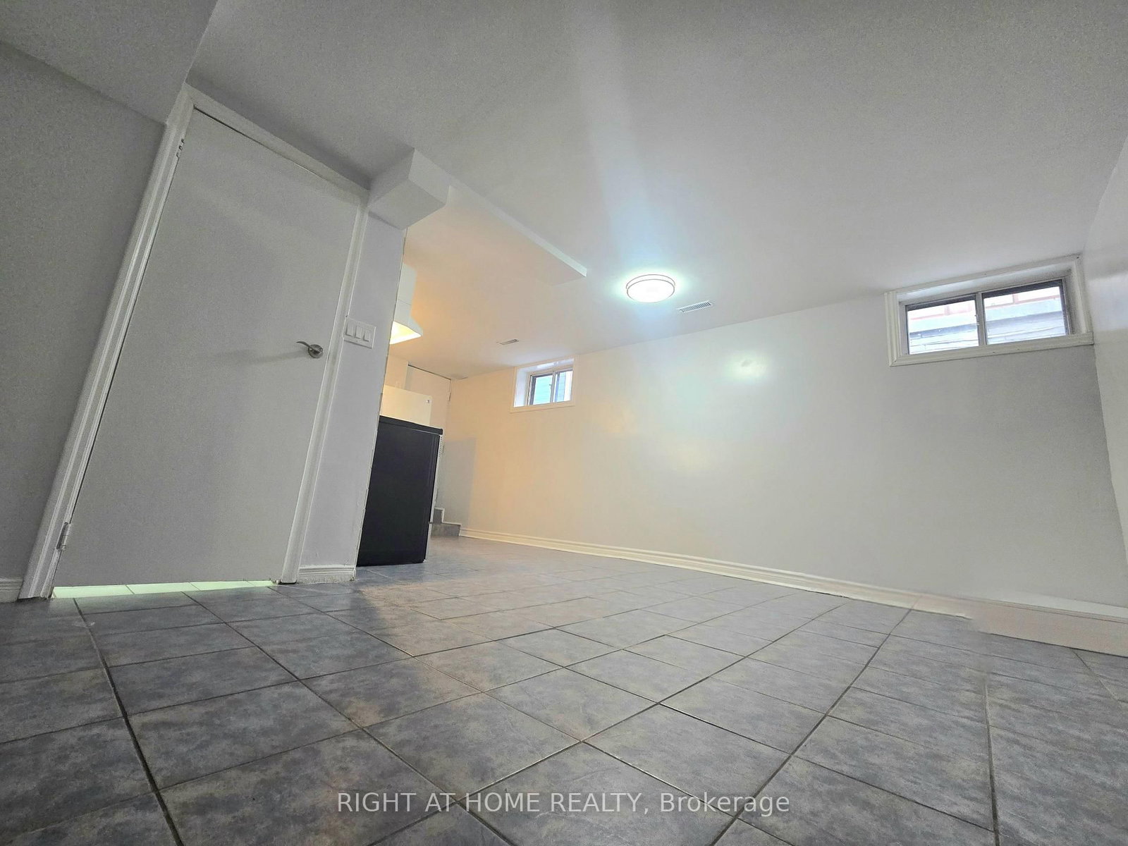 633 Greenwood Avenue • Toronto, ON photo 11