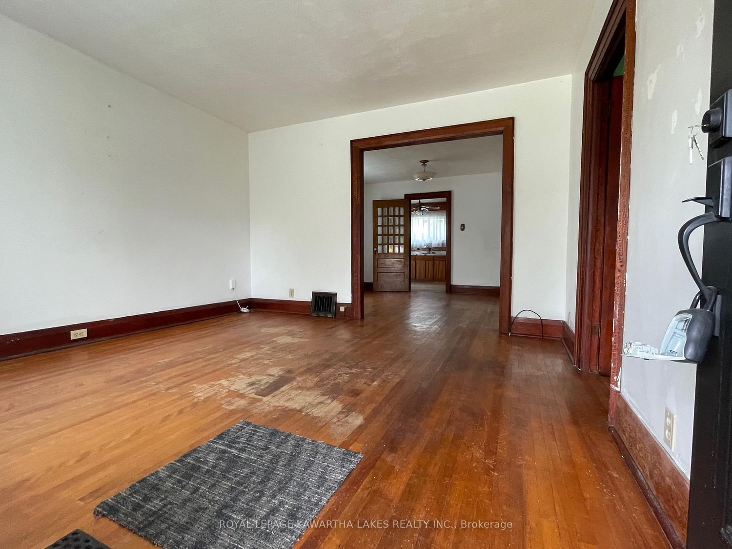 350 Oshawa Boulevard S • Oshawa, ON photo 11