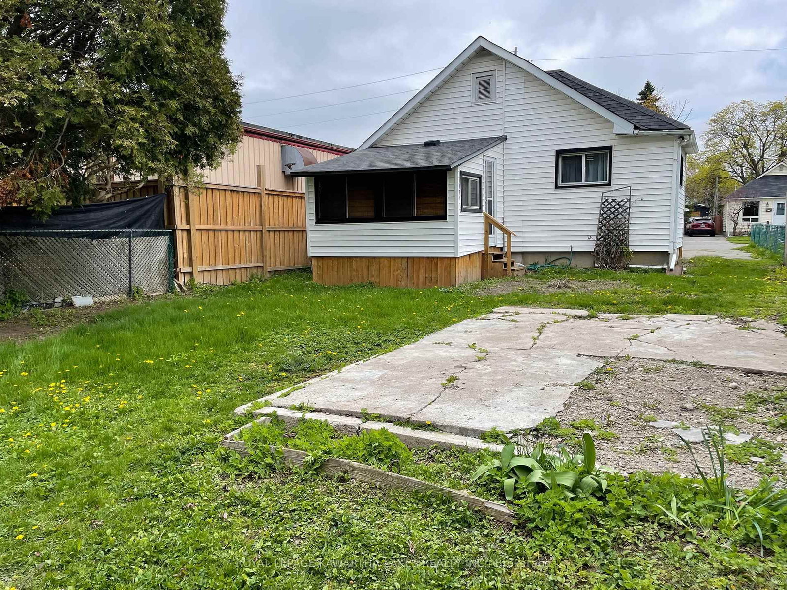 350 Oshawa Boulevard S • Oshawa, ON photo 27