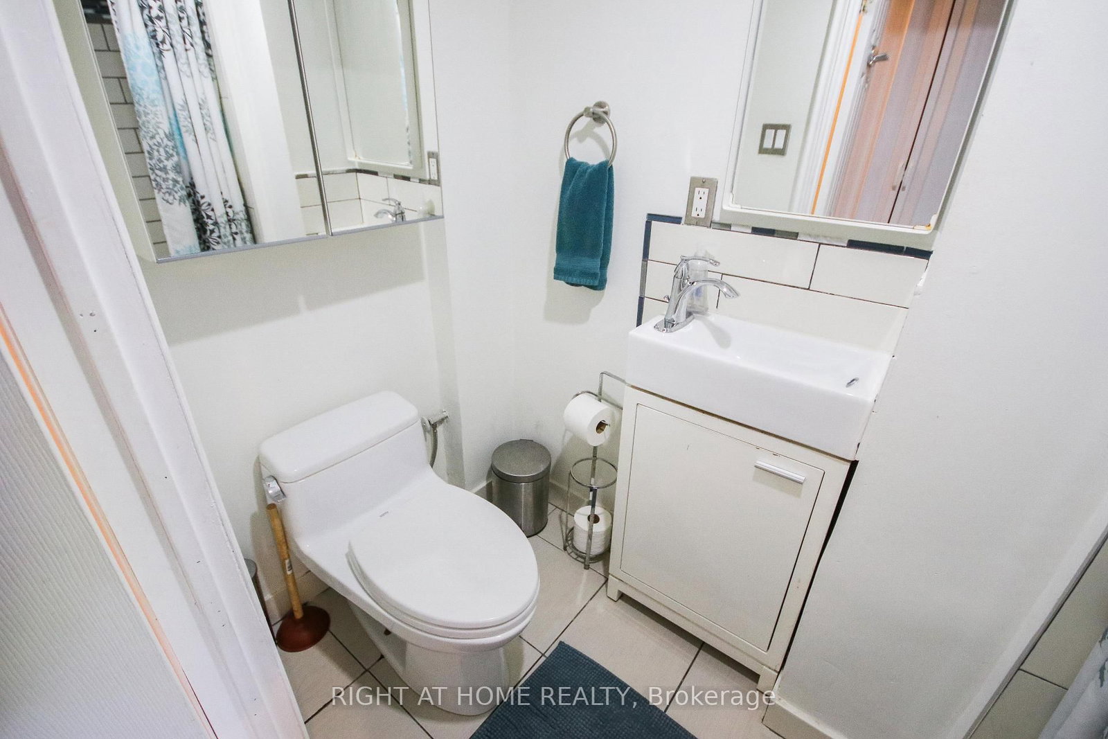 44 Rhodes Avenue • Toronto, ON photo 29