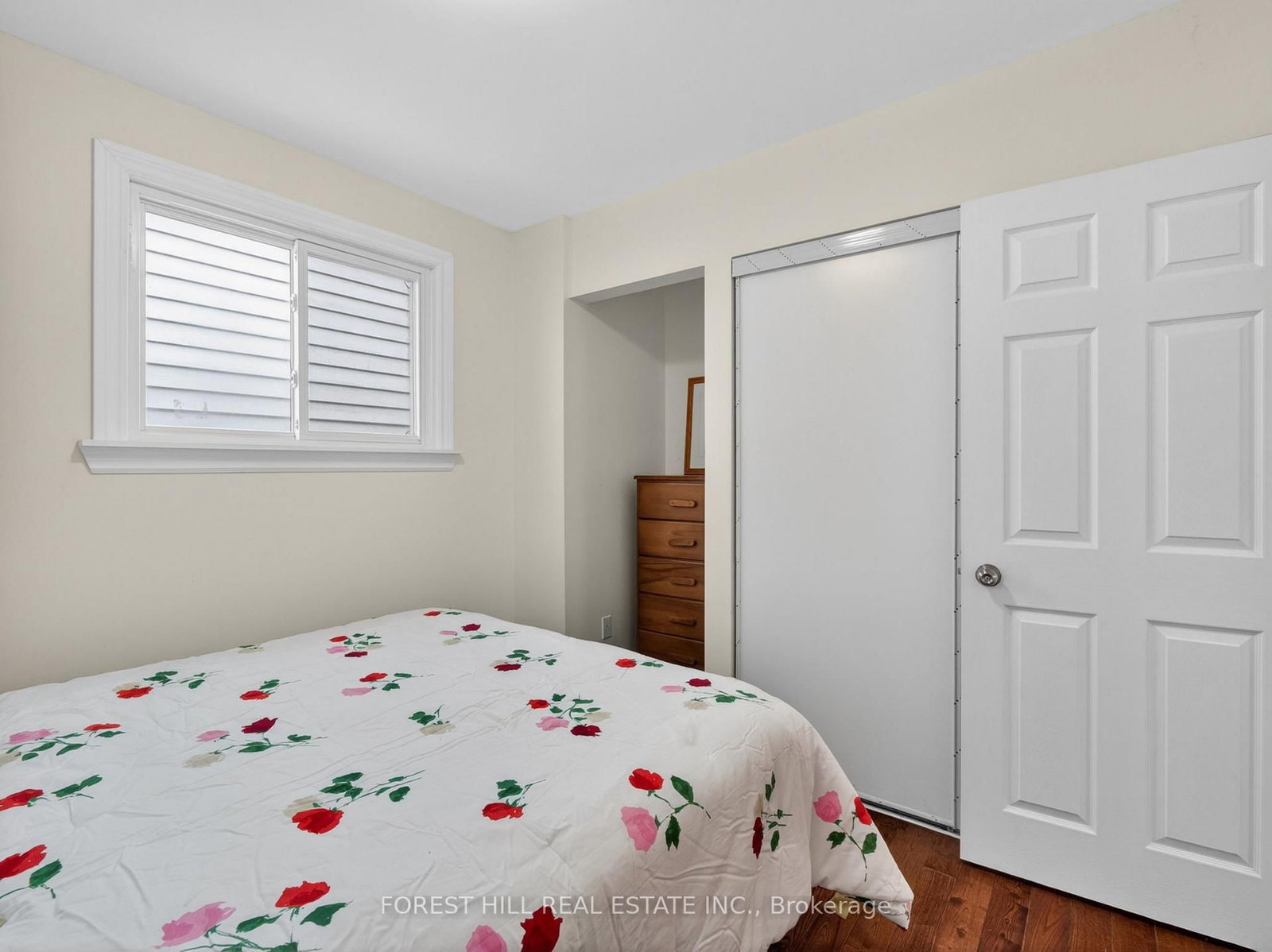 351 Woodfield Road • Toronto, ON photo 16