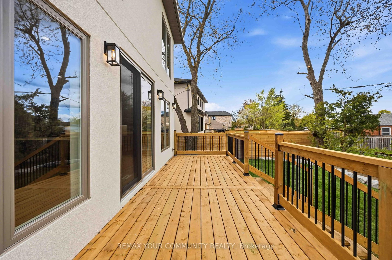 20 Castille Avenue • Toronto, ON photo 49