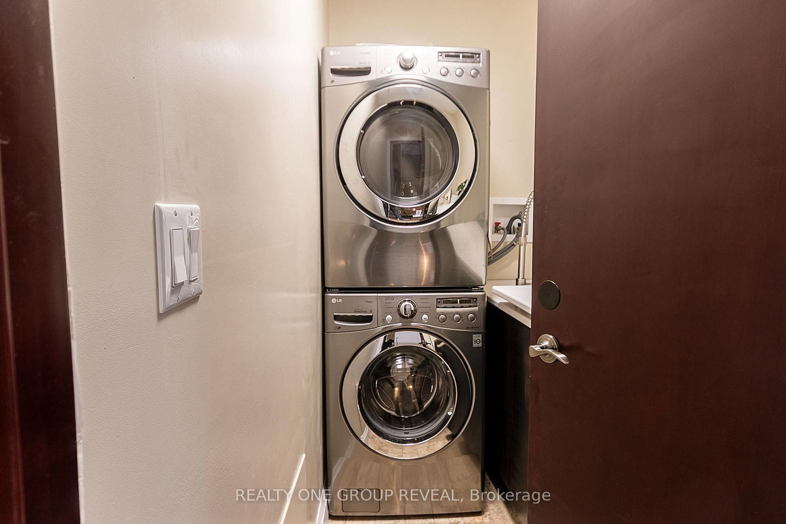 20 Gradwell Drive • Toronto, ON photo 20
