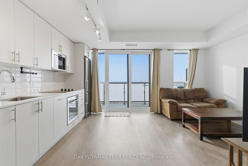 home for sale on 1121-2550 Simcoe Street N