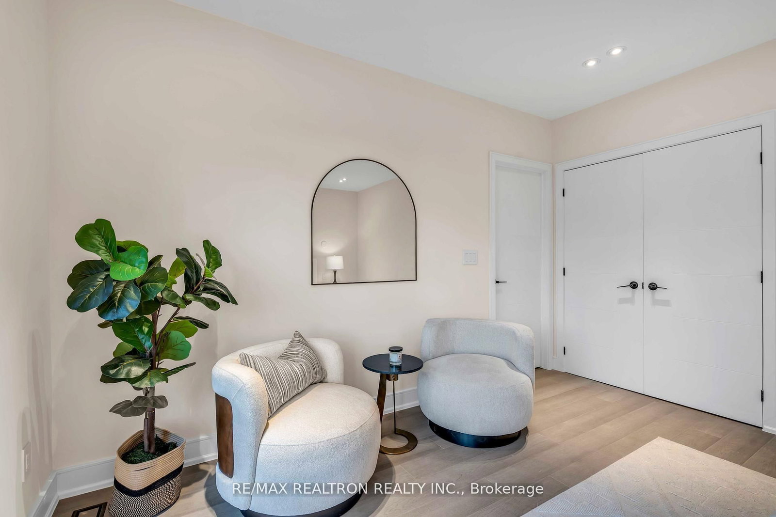 19 Topham Road • Toronto, ON photo 20