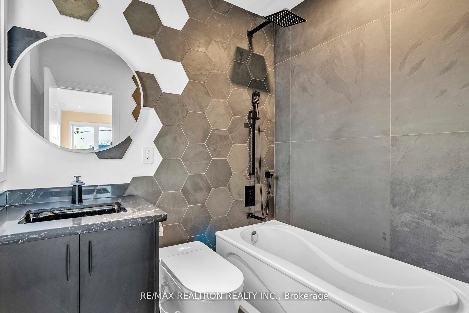 19 Topham Road • Toronto, ON photo 34