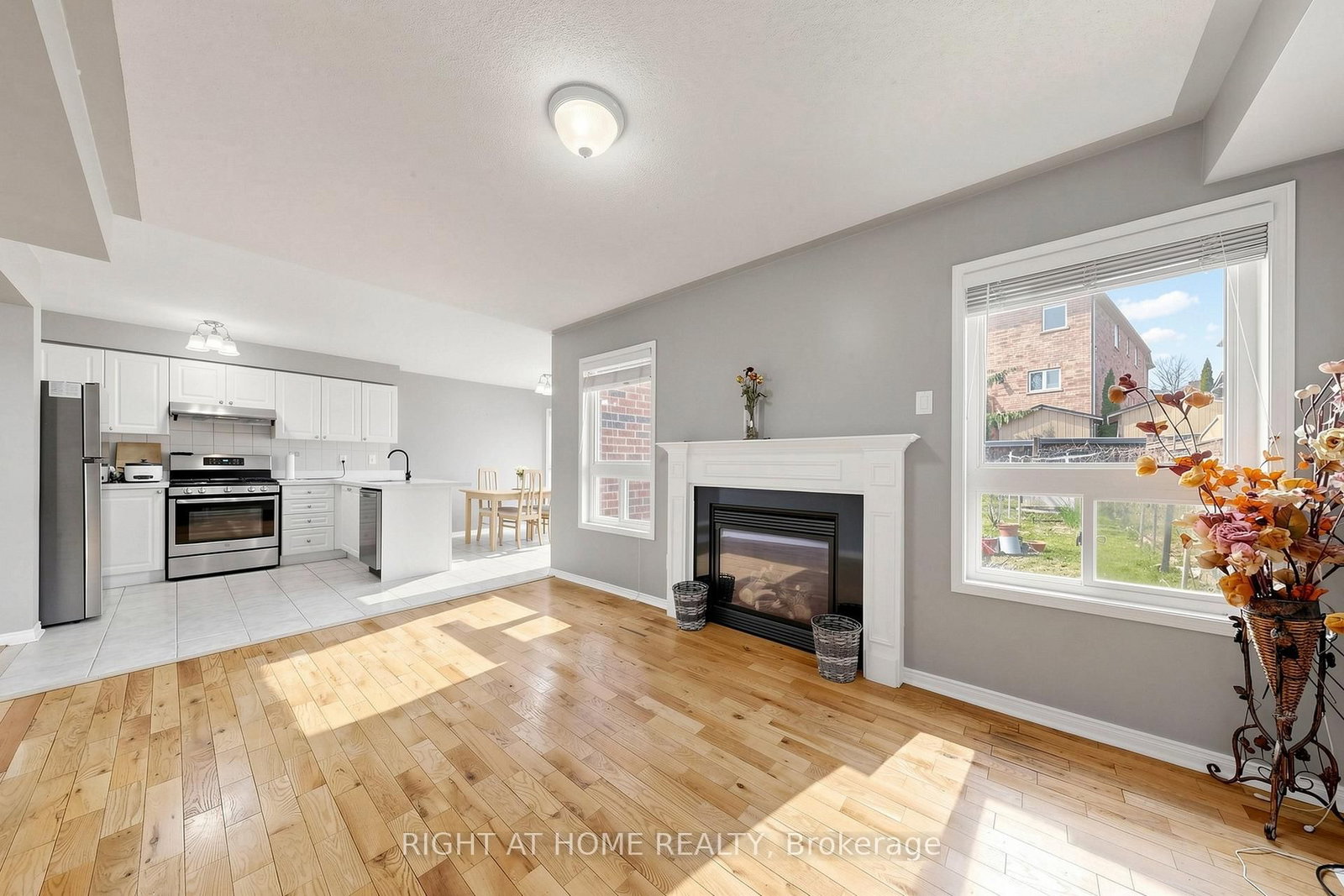 648 Blackwood Boulevard • Oshawa, ON photo 1