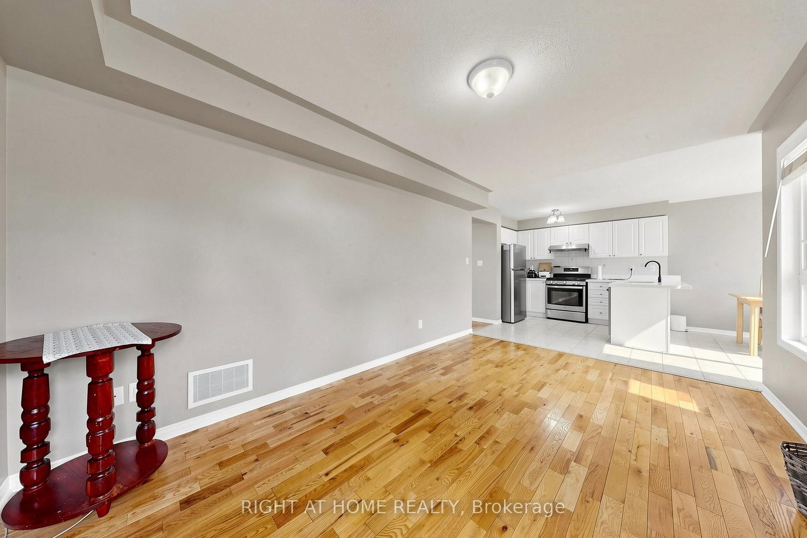648 Blackwood Boulevard • Oshawa, ON photo 12