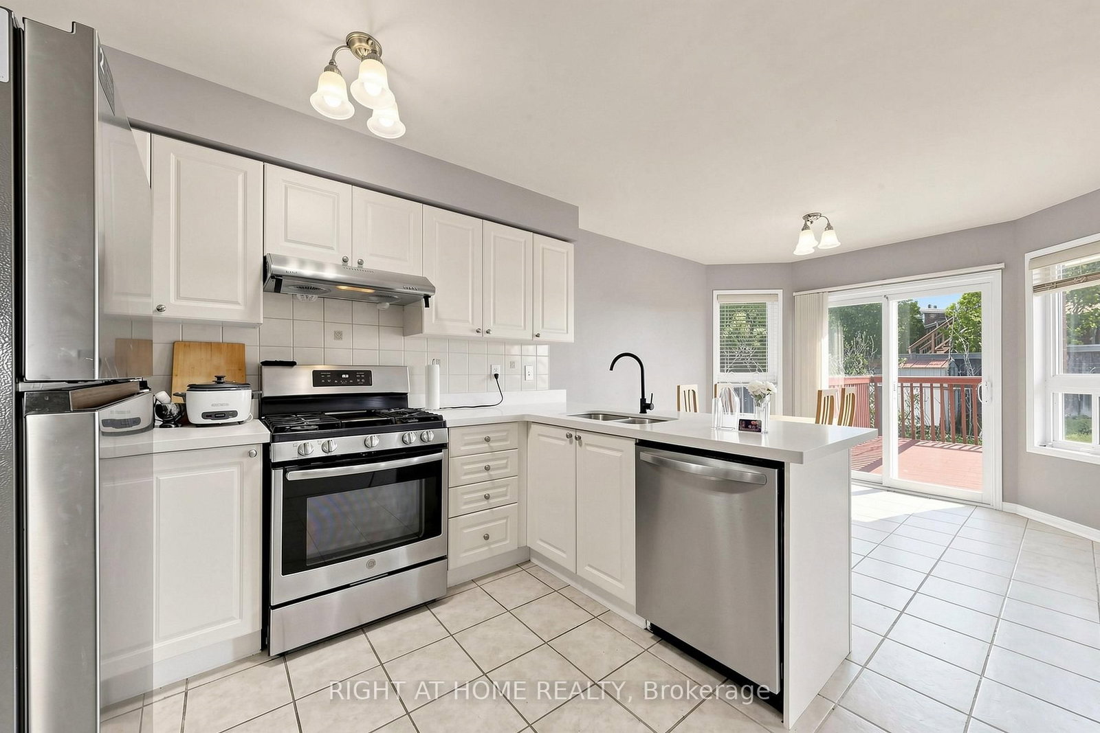 648 Blackwood Boulevard • Oshawa, ON photo 15