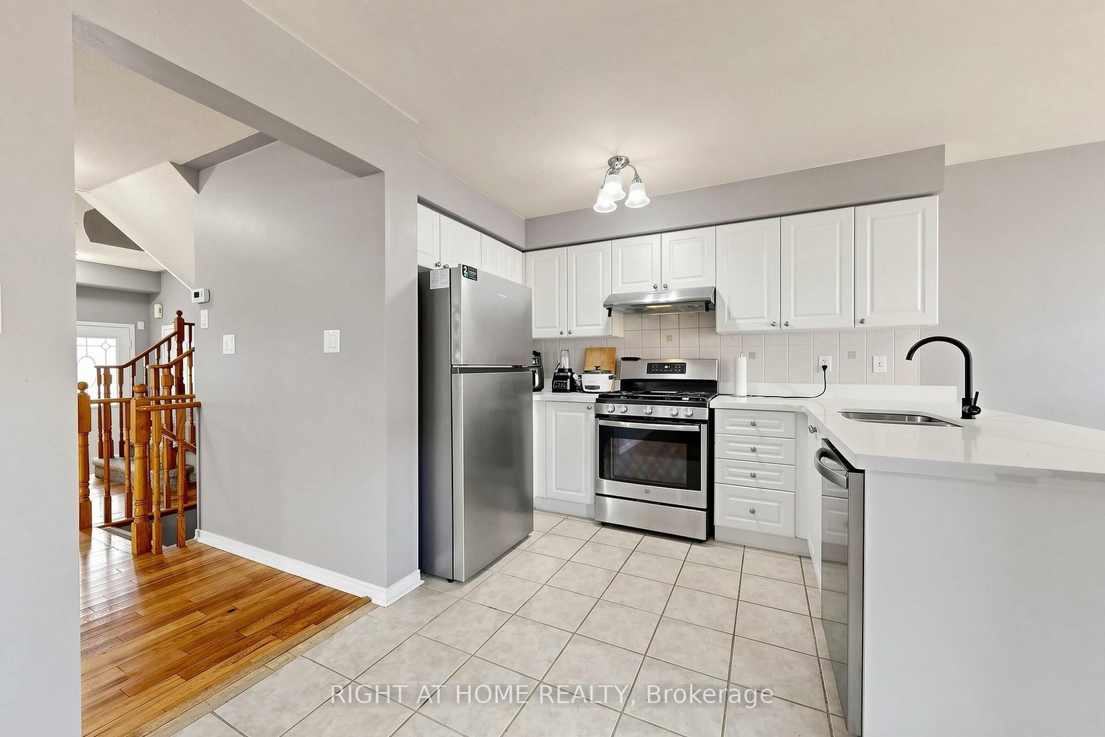 648 Blackwood Boulevard • Oshawa, ON photo 16