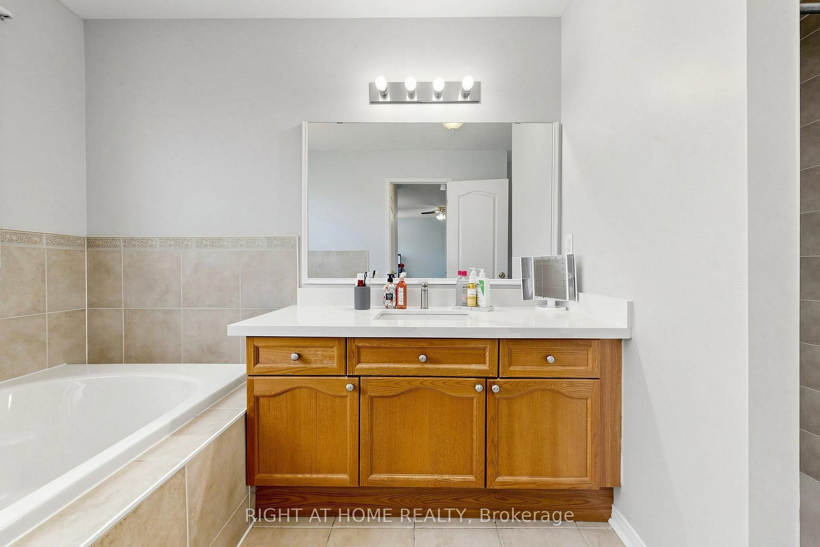 648 Blackwood Boulevard • Oshawa, ON photo 18