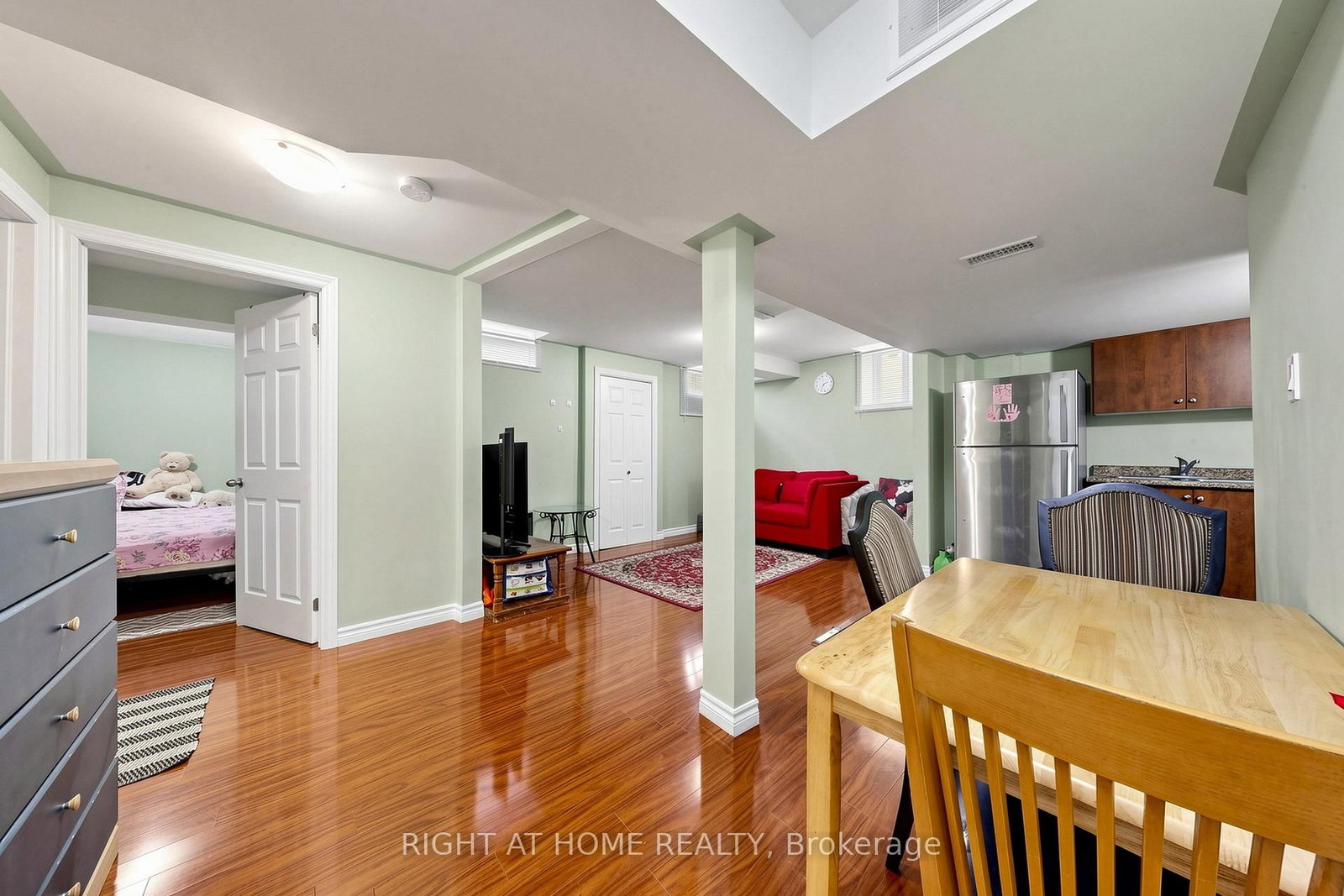 648 Blackwood Boulevard • Oshawa, ON photo 25