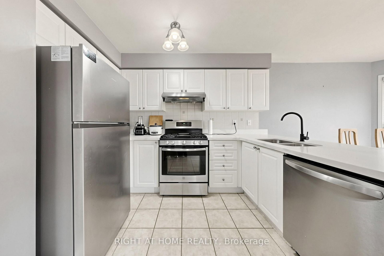 648 Blackwood Boulevard • Oshawa, ON photo 36