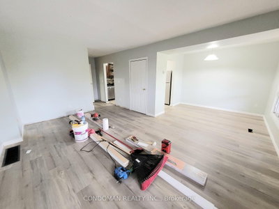 Townhouse leased at 18-477 Dean Avenue, Oshawa, Ontario, L1H 3E4 - Central - MLS: E13131840