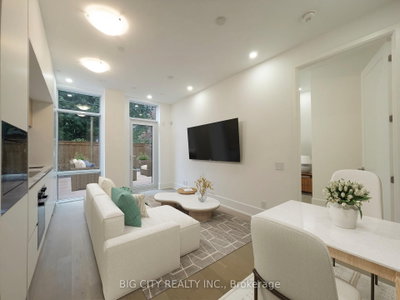 Condo leased at 102-800 Broadview Avenue, Toronto, Ontario, M4K 2P7 - Playter Estates-Danforth - MLS: E13134710