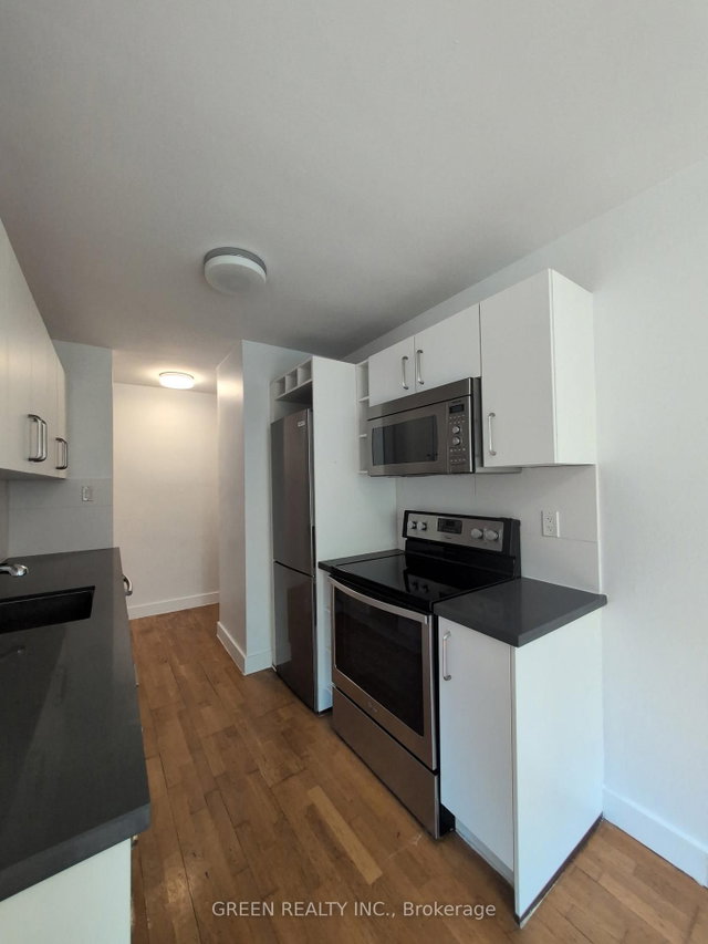 204 - 7 Stag Hill Drive