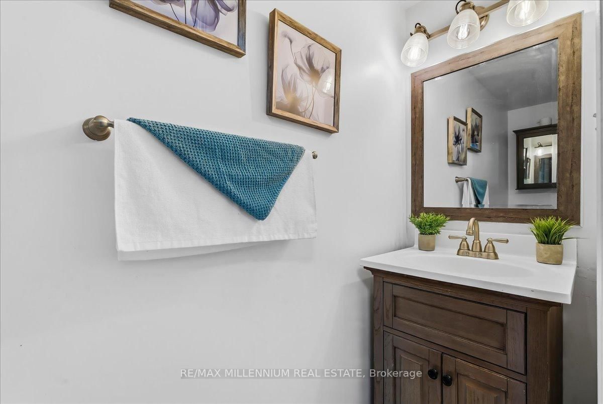 214 Graburn Avenue • Oshawa, ON photo 12
