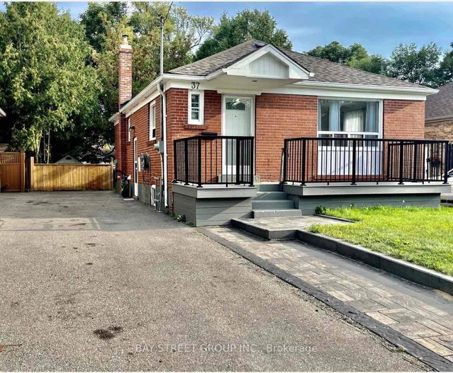 Main Floor - 37 Bayard Avenue
