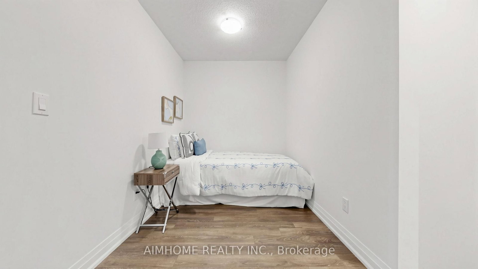20 Meadowglen Place, Unit 2302 - Photo 24