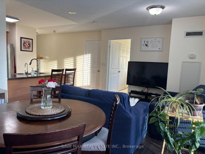 8 Rosebank Drive • #2J • Toronto, ON