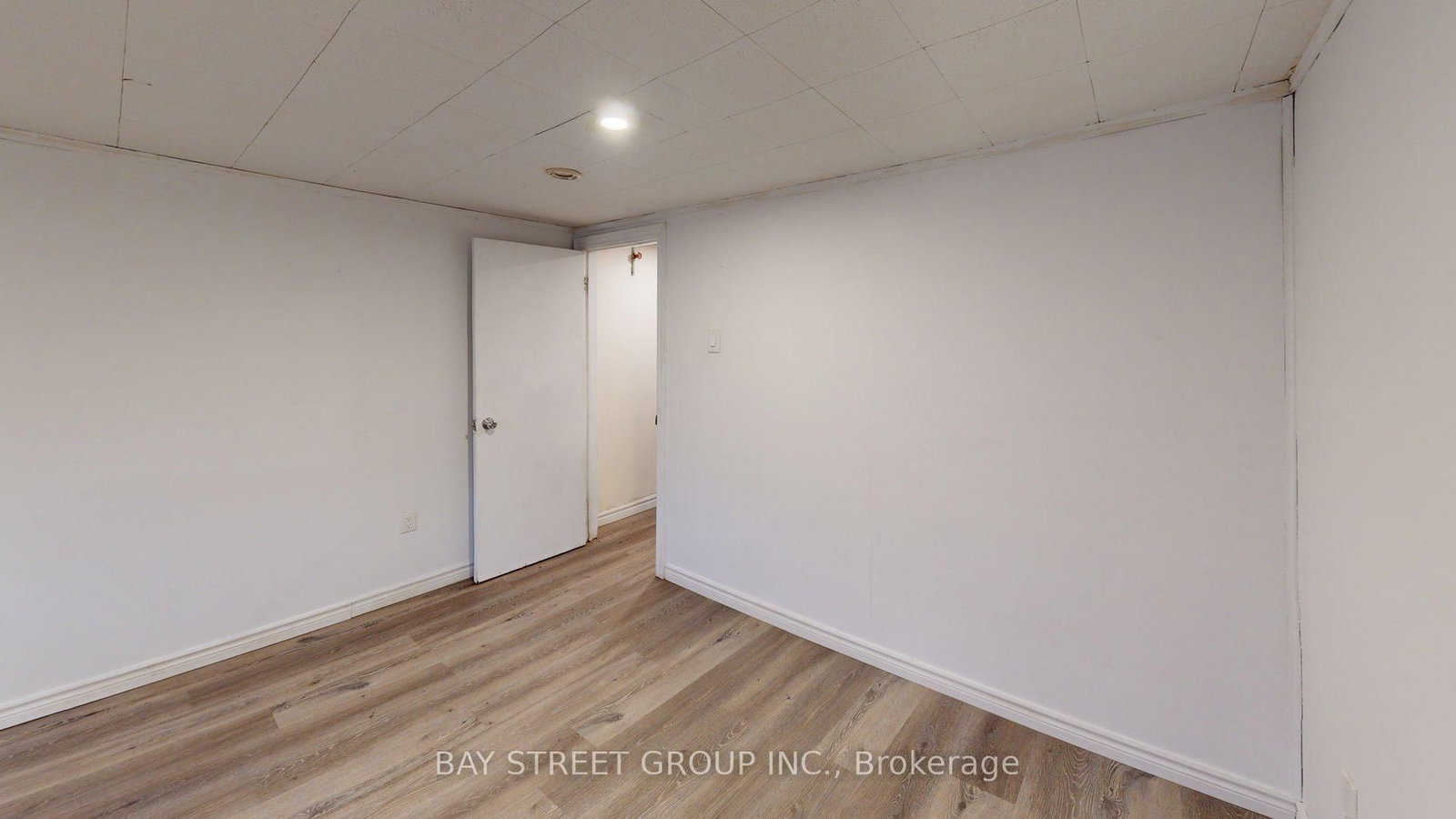 Bsmt-106 Wye Valley Road, Toronto, ON, photo 4