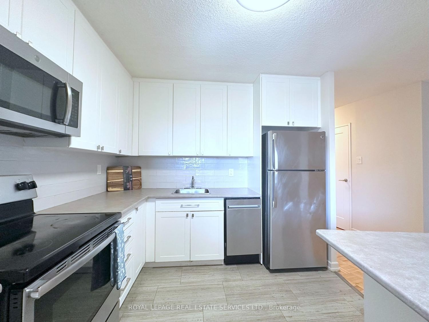 1001-30 Denton Avenue, Toronto, ON, photo 3