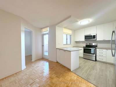 Unit 1001 — 30 Denton Avenue — photo 4