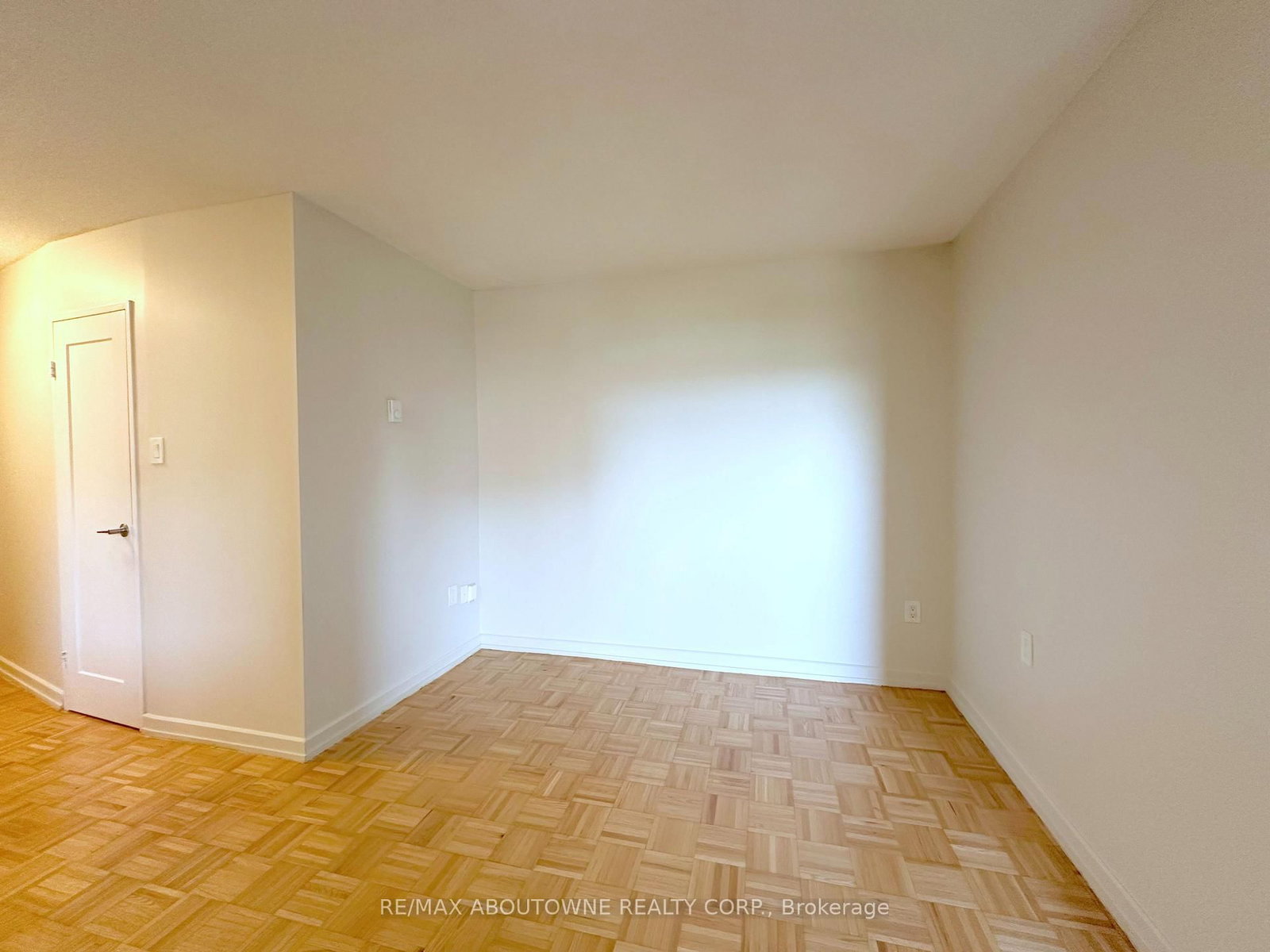 1001-30 Denton Avenue, Toronto, ON, photo 5