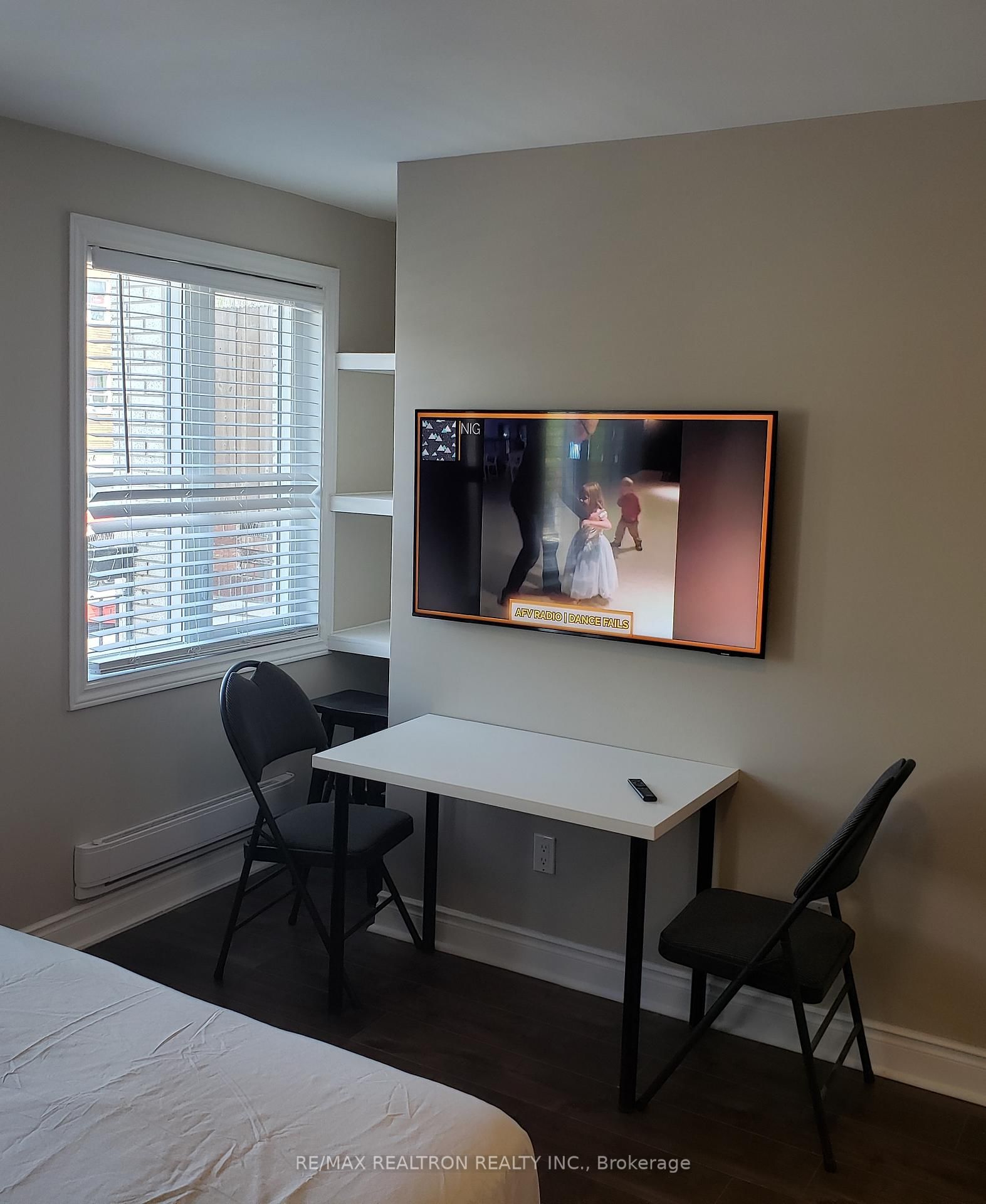 1299 Danforth Avenue, Toronto, ON, photo 5