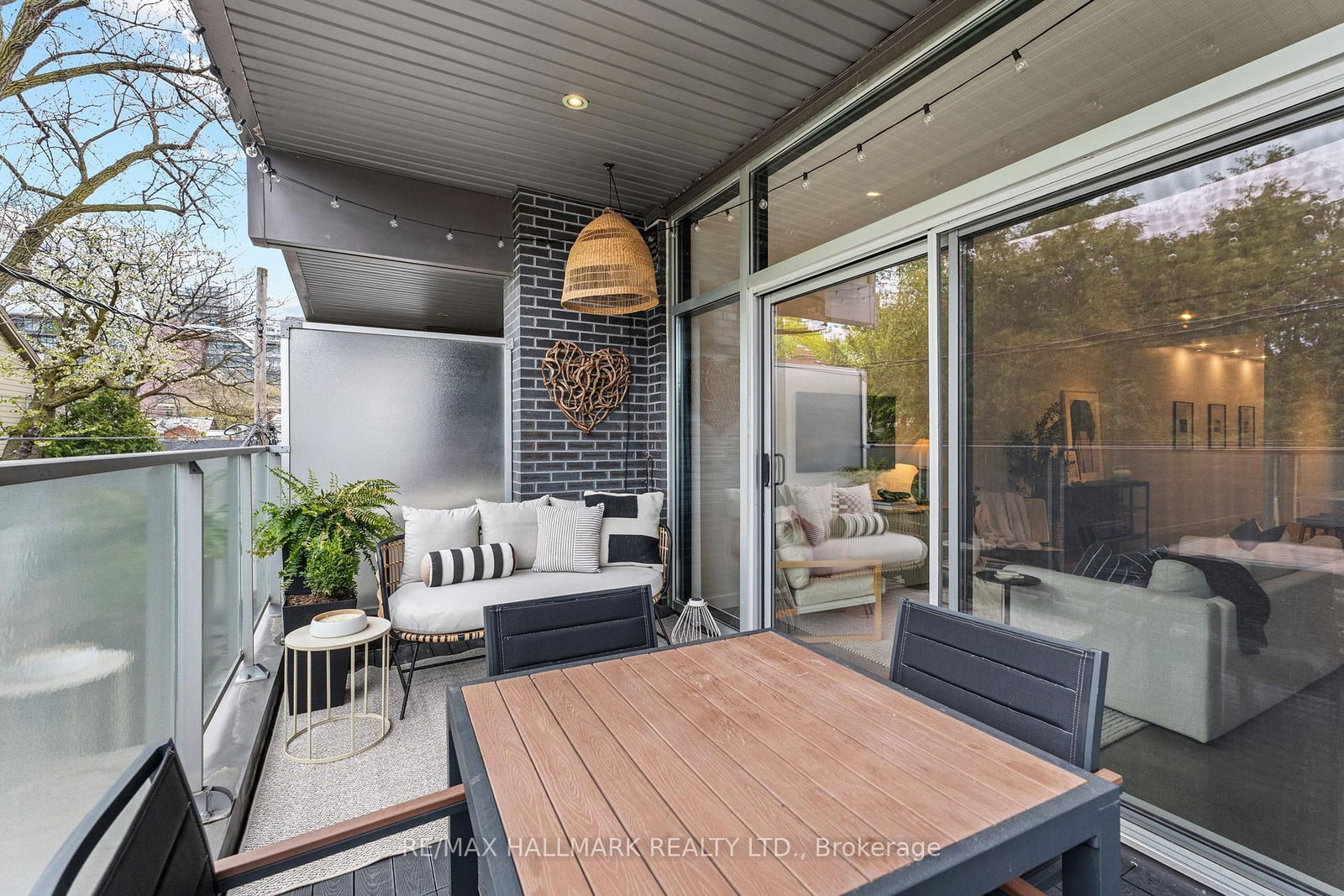 747 Queen Street E, Unit 202 - Photo 9