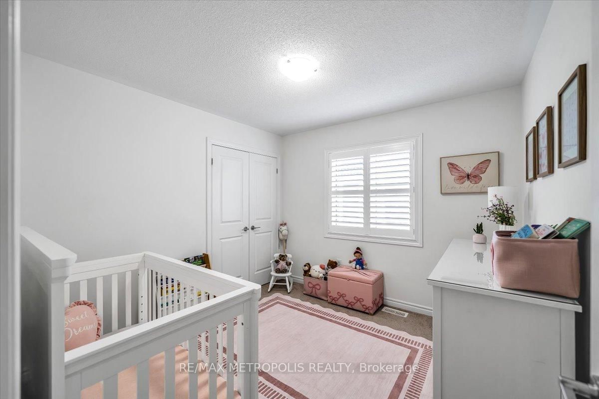 120 Laing Drive - Photo 32