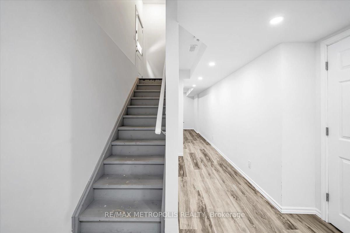 120 Laing Drive - Photo 36
