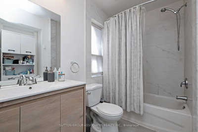 20 Ashdale Avenue • Toronto, ON