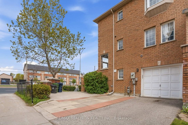 2 Eli Shackleton Court