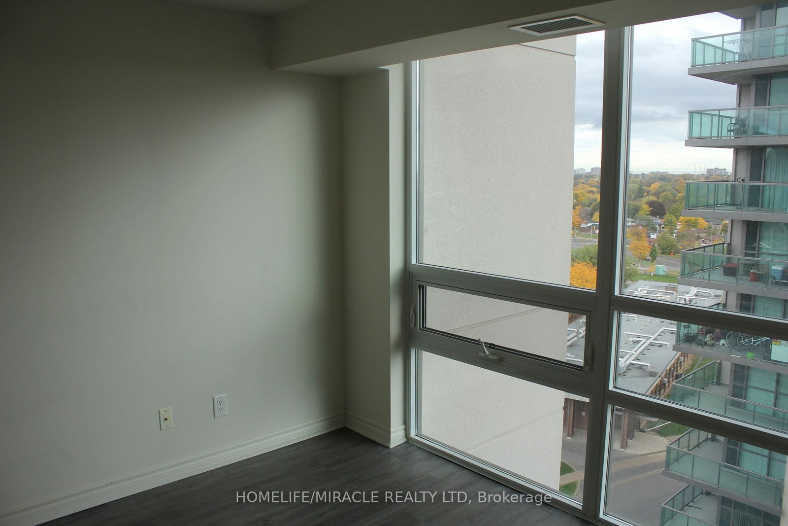 88 Grangeway Avenue, Unit 1608 - Photo 8