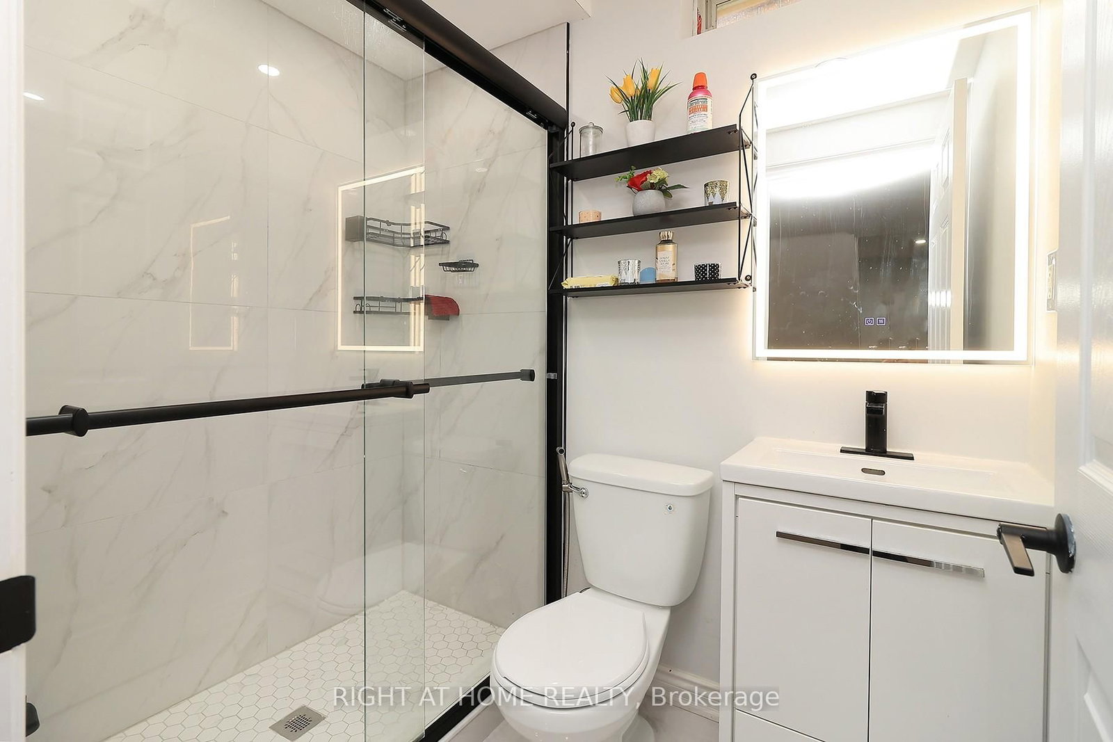 27 Foundry Lane • Whitby, ON photo 23