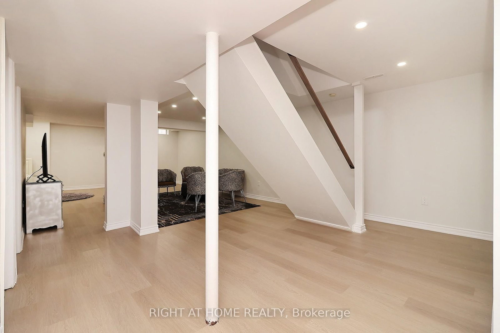 27 Foundry Lane • Whitby, ON photo 29