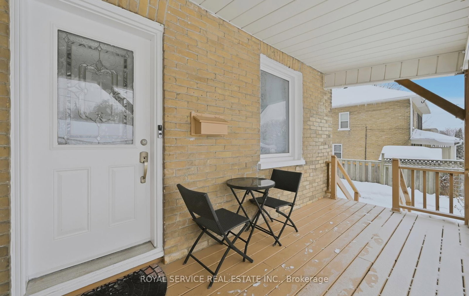 14 Liberty Place • Clarington, ON photo 2