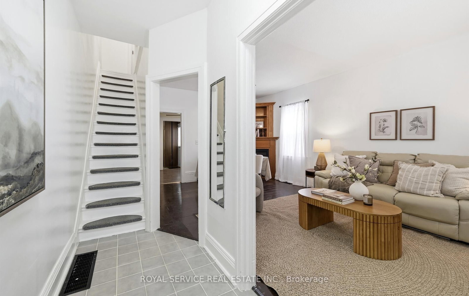 14 Liberty Place • Clarington, ON photo 4