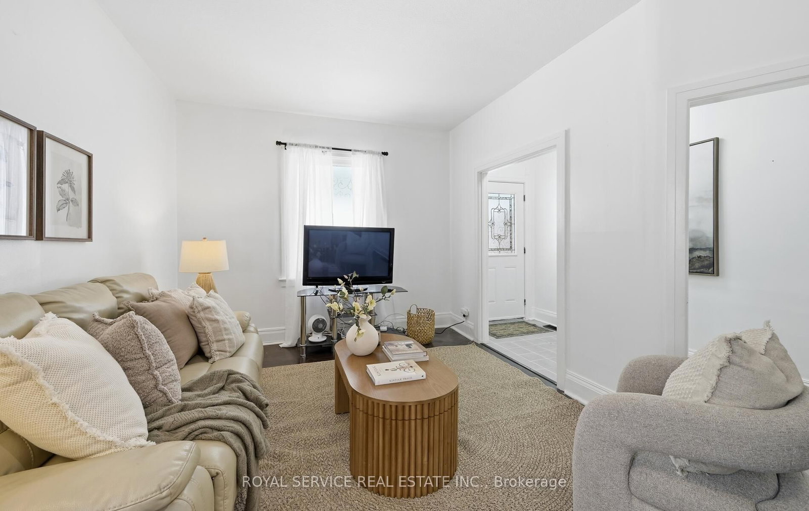 14 Liberty Place • Clarington, ON photo 7