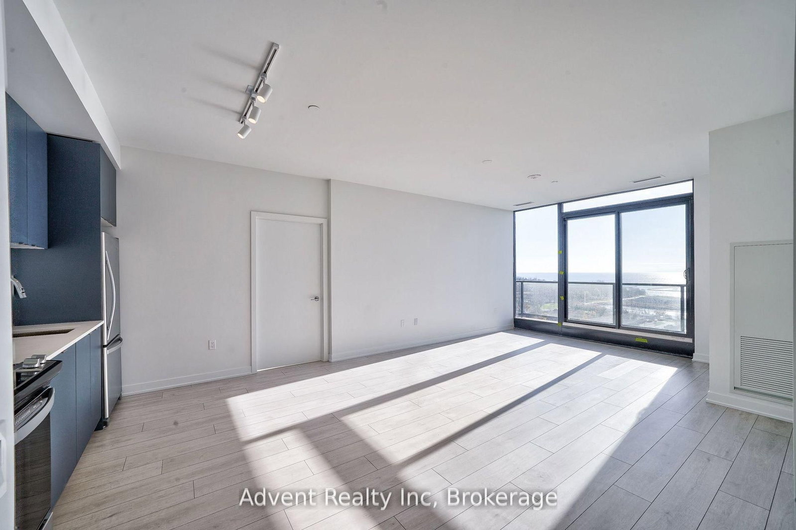 1606 Charles Street, Unit PH1803 - Photo 7