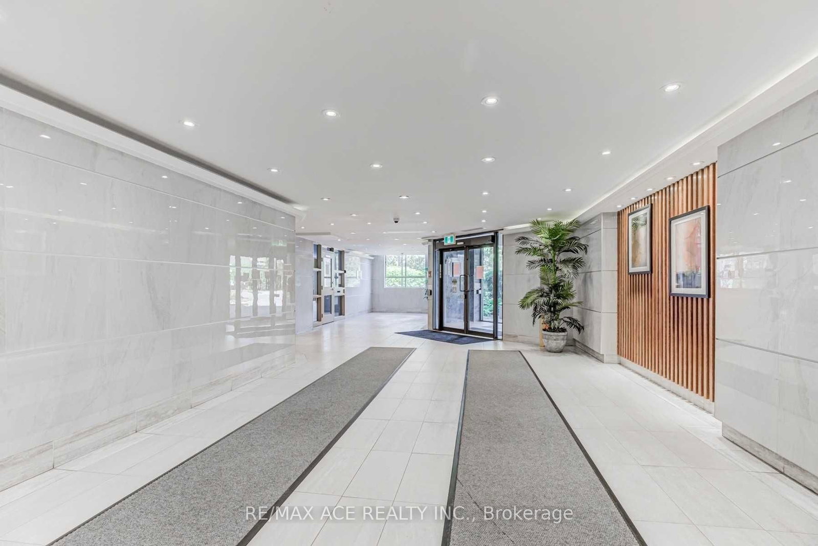 10 Stonehill Court, Unit 1210 - Photo 3