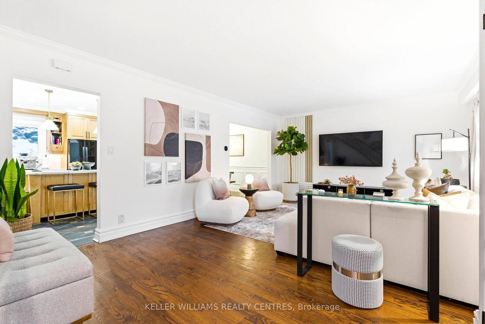 122A Neville Park Boulevard • Toronto, ON photo 6