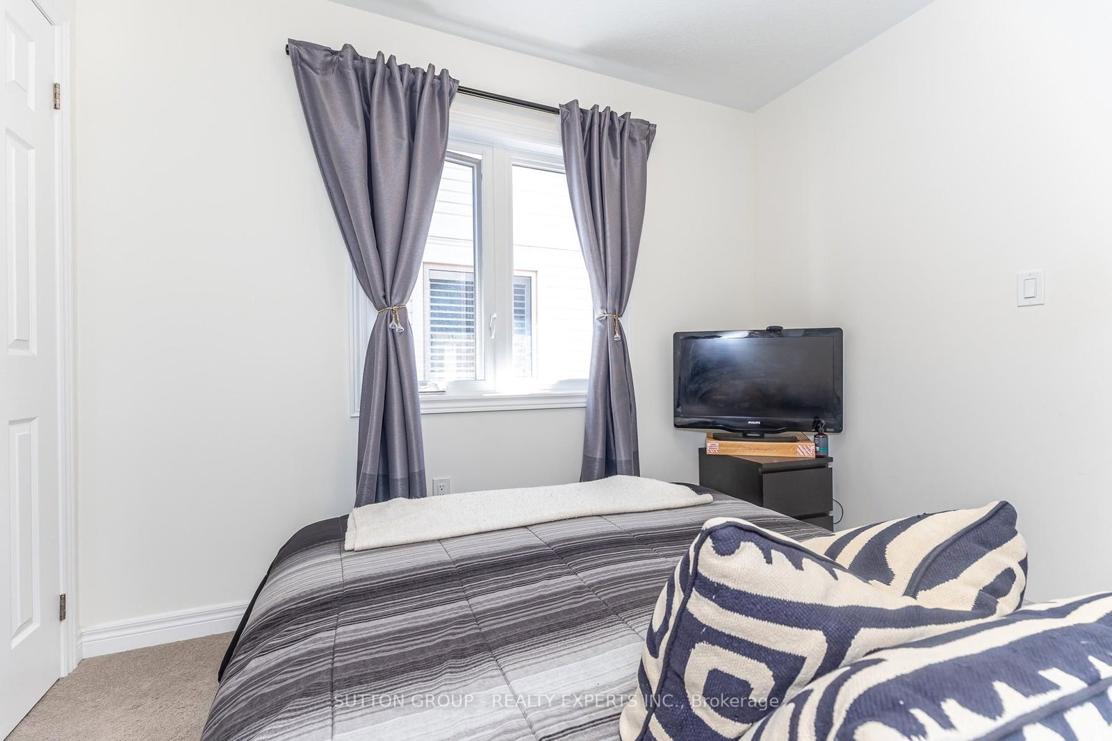 130 Ice Palace Crescent - Photo 43