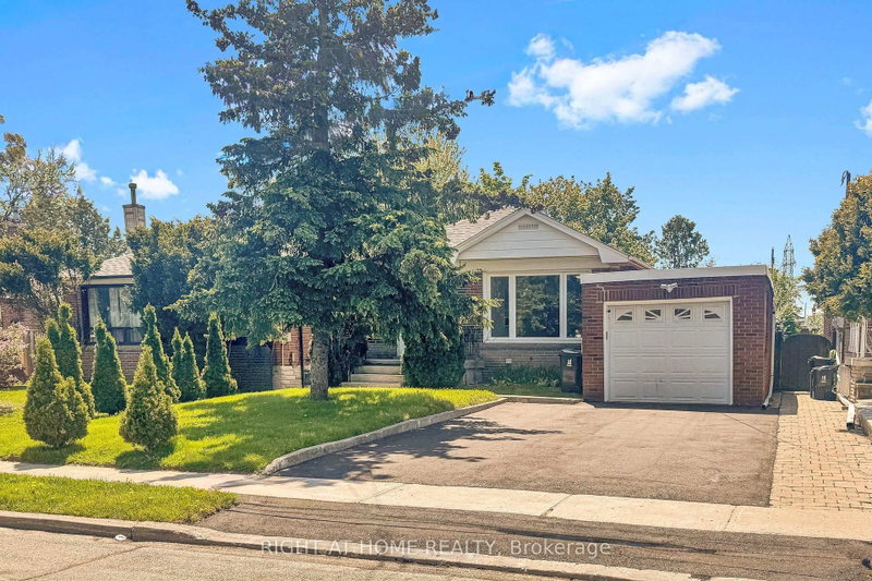 22 Lingarde Dr, Toronto, Ontario
