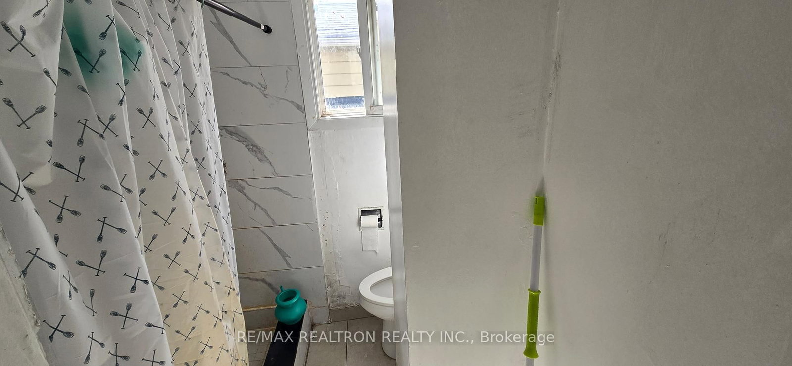 103 Denton Avenue • Toronto, ON photo 10