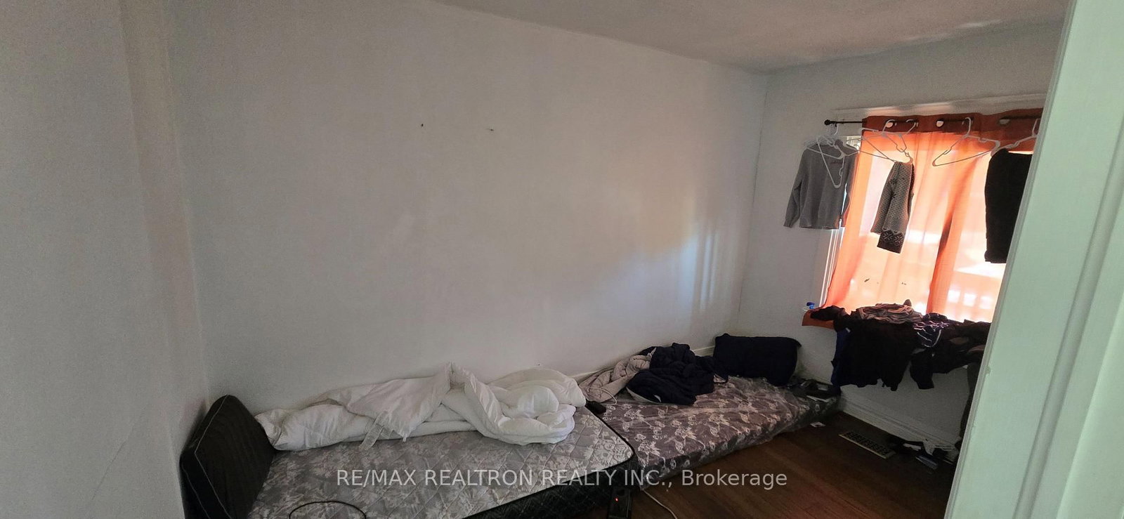 103 Denton Avenue • Toronto, ON photo 8